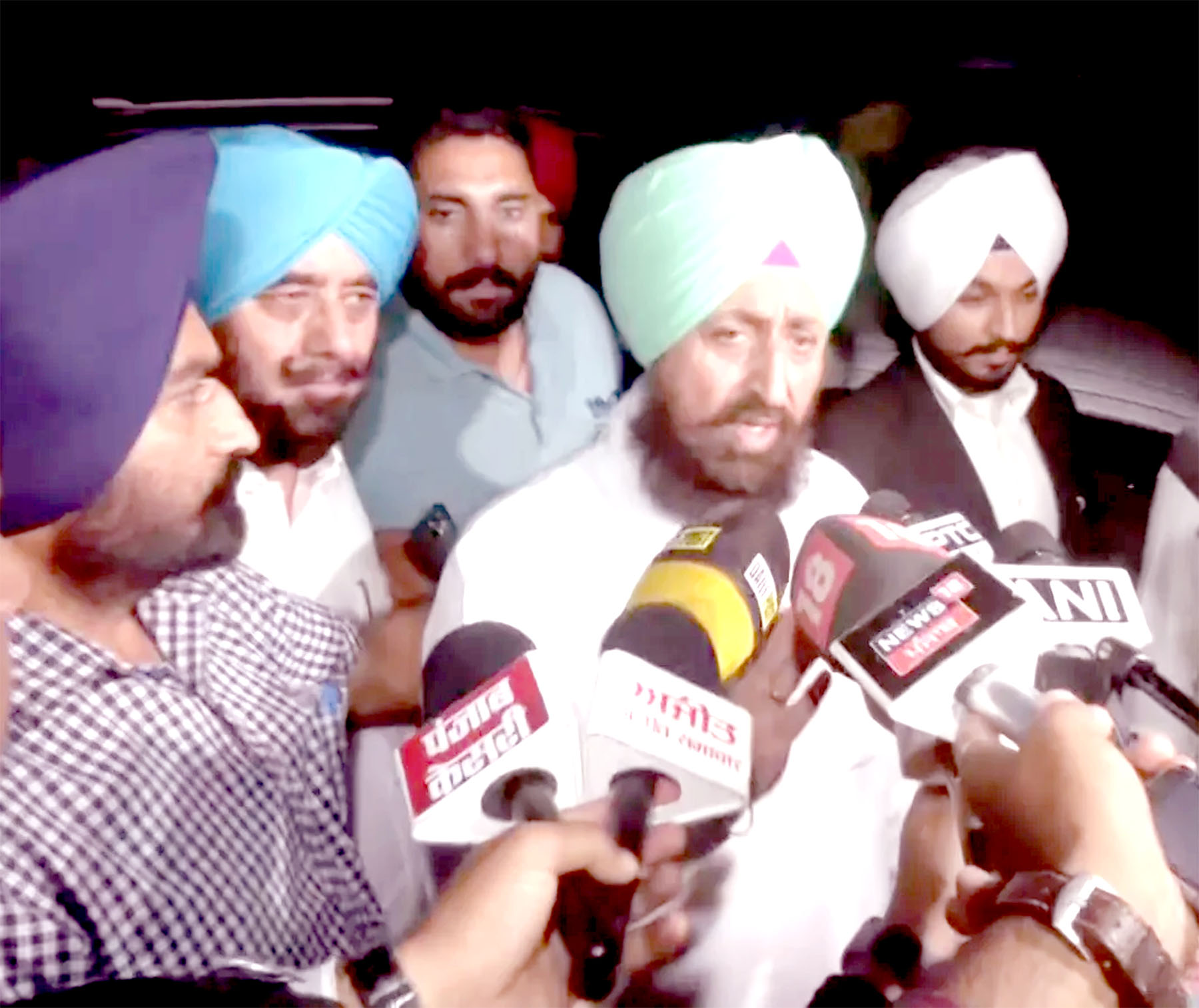 Statement on 50 bombs: Partap Bajwa questioned for over 6 hours.